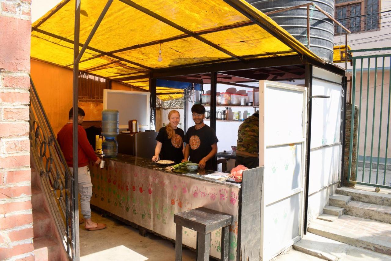 Happy Donkey Hostel Katmandu Zewnętrze zdjęcie